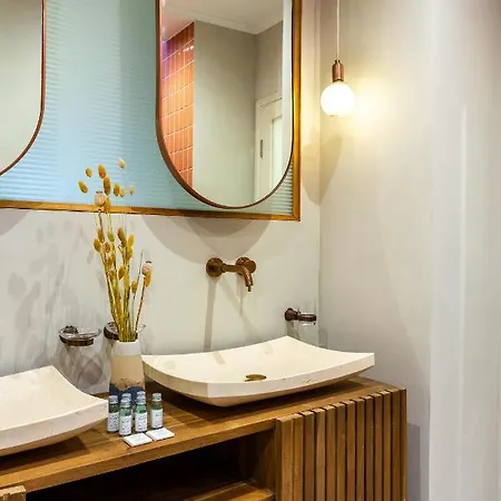 The Josephine Montmartre Apartment Paris
